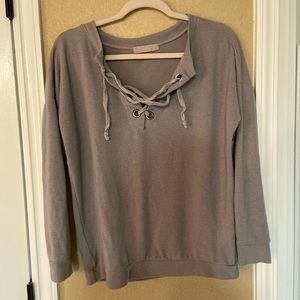 Grey tie pullover